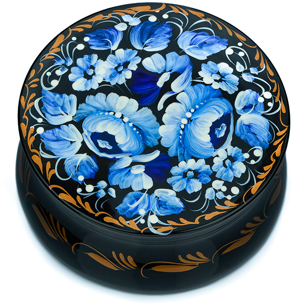 Lacquer box with blue flowers